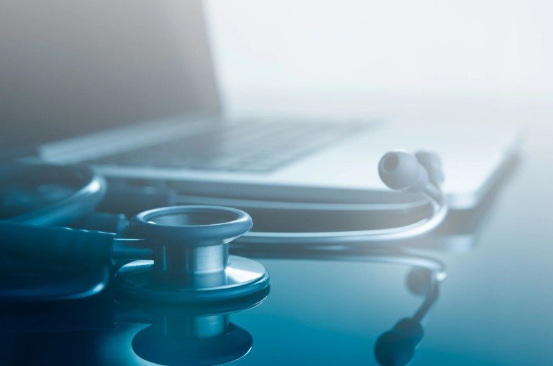 Mastopexia en Madrid en Bogotá - Acompañamiento médico - Dr. Óscar Barón