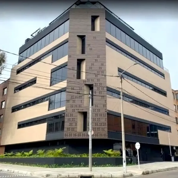 Img-cirujano-plastico-en-bogota-Clínica_Mediport