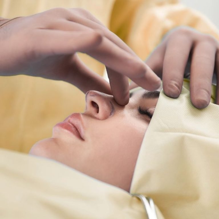 Qué es la rinoplastia ultrasónica contado por el cirujano plástico en Bogotá Óscar Barón